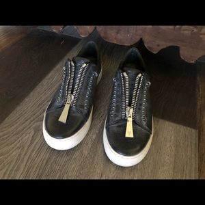 Frye black leather Lena zip low sneakers